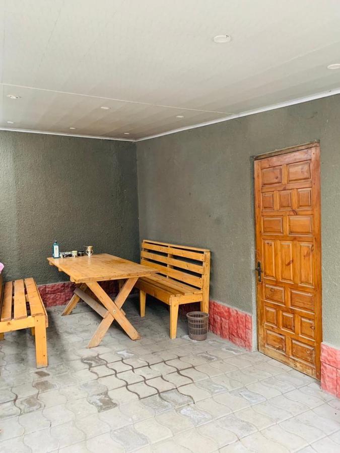 Ala-Bel Guesthouse Бішкек Екстер'єр фото